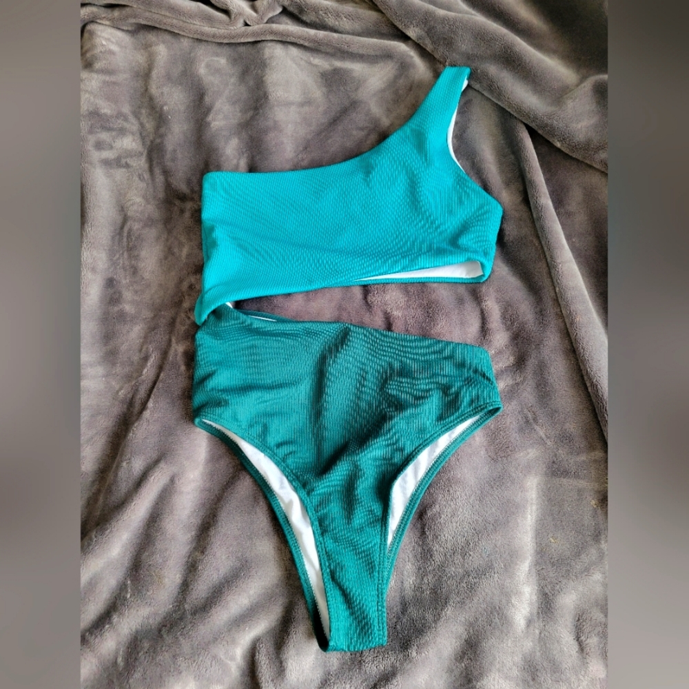 Women's bathing suit